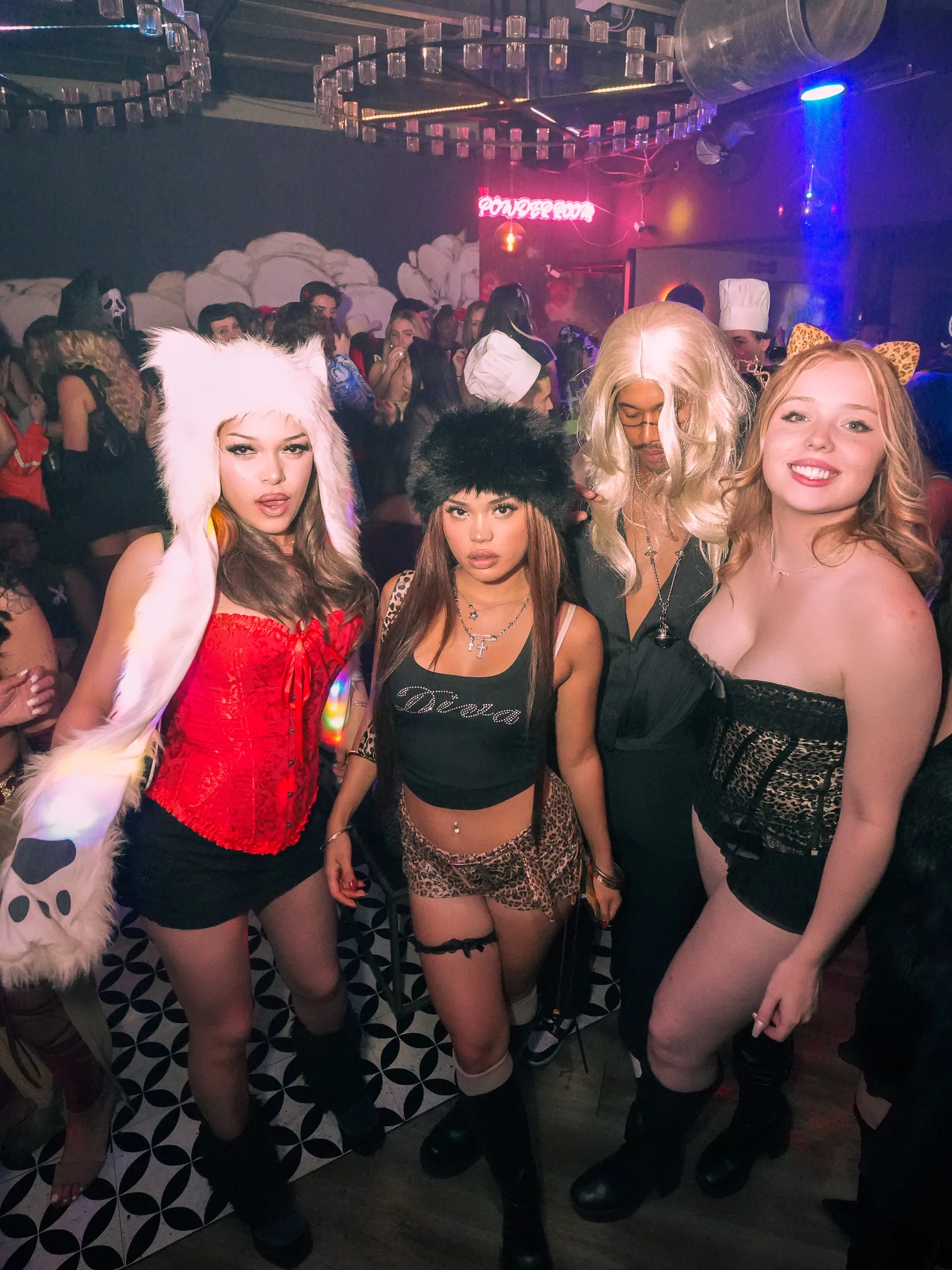 Nightlife, photo 4