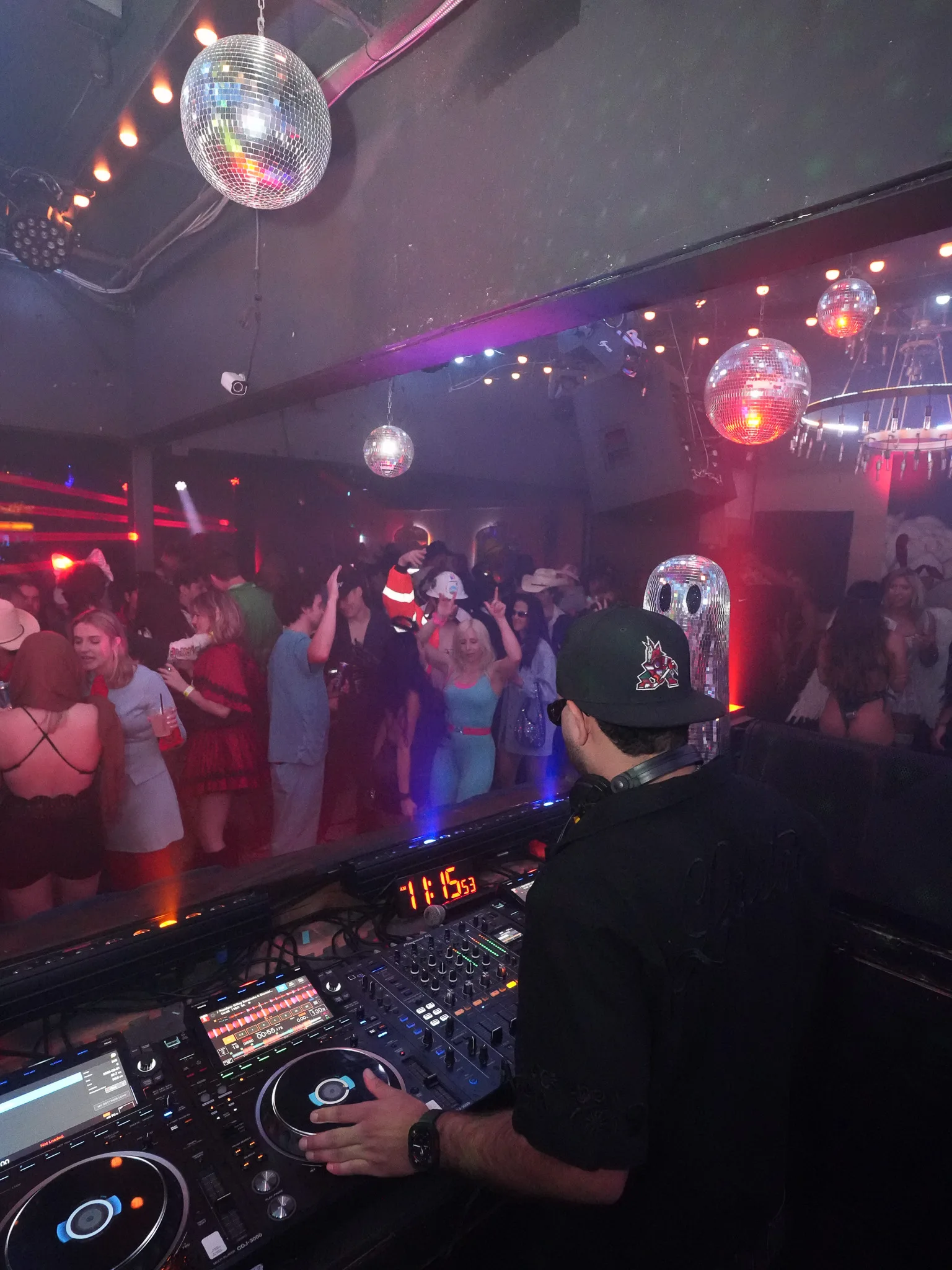 Nightlife, photo 5
