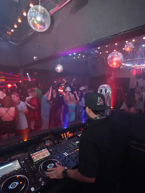 Nightlife, photo 6